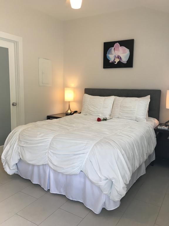 The Drake Hampton Bays