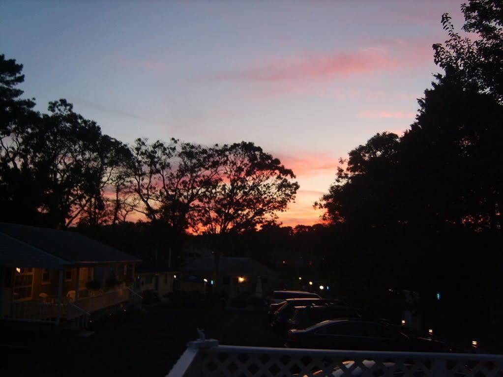 The Drake 2* Hampton Bays